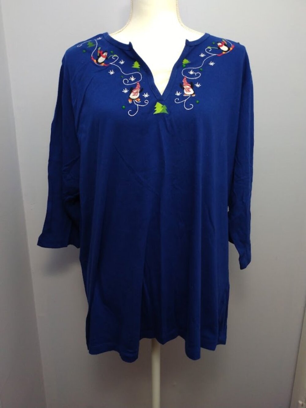 Women's 1X* Christmas Top Blue w/Embroidered Penguins Granny Whimsical Holiday